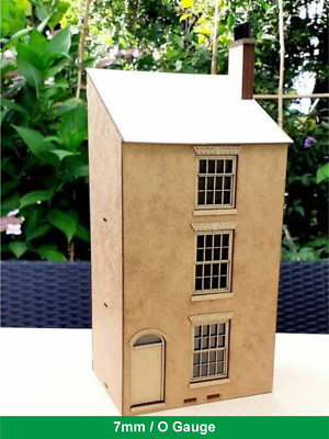 Birnenhaus Lasercut Kratzhilfe gebauter Anlagenbausatz Spur O 7mm Modelleisenbahn