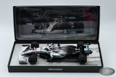 1/18 MINICHAMPS 2019 MERCEDES AMG PETRONAS F1 W10 #44 HAMILTON