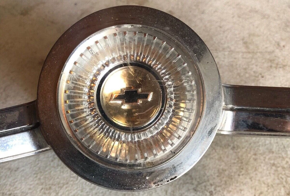 1964 年雪佛兰 Chevelle 方向盘带铬喇叭环,原始设备制造商 — 第 2/4 张图片