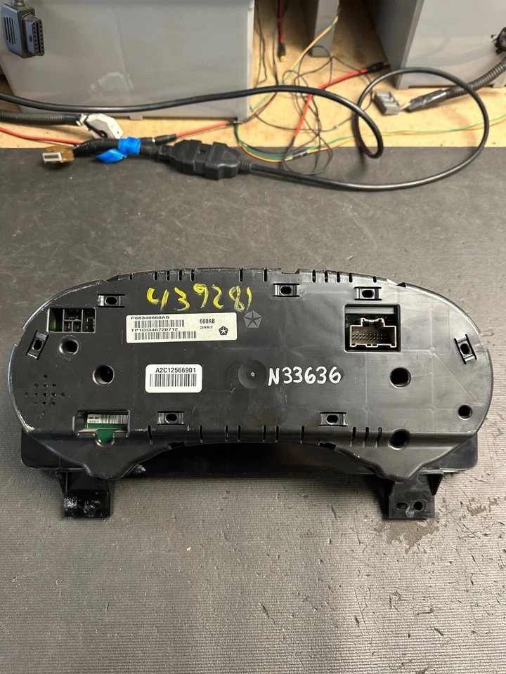 Cuadro de instrumentos velocímetro 2017 RAM 1500 2500 3500 medidores 151.715 millas Foto 2 de 3