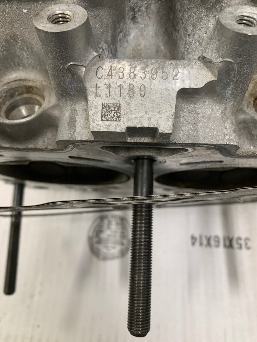 2019-2021 Subaru Forester Engine Cylinder Head Left 2,5L OEM