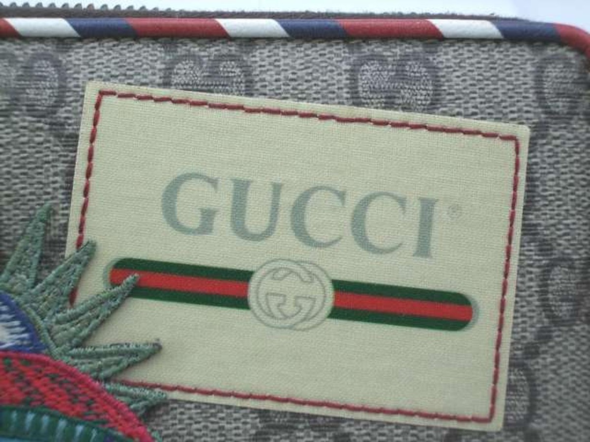 GUCCI GG Supreme Courier Long Wallet with Tiger and UFO