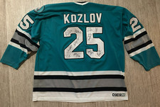 Vintage NHL San Jose Sharks Viktor Kozlov Autographed Jersey Team Autographs