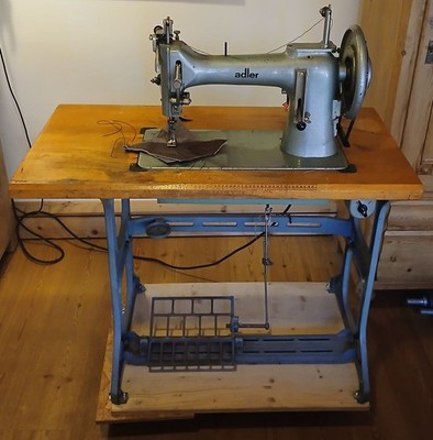 Adler 104 - 23 Nähmaschine inkl. Zubehör