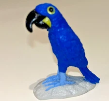 Yowie Lear's MACAW Colors of the Animal Kingdom Series Collection Figurine