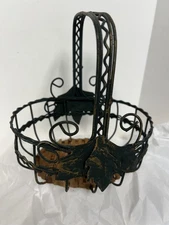 Vtg Decorative Metal & Wicker grapevine decor display Basket w Handle 7x7 Oval