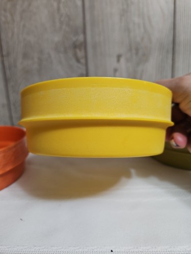 TUPPERWARE Harvest colors SEAL N SERVE 1356 5.5" Round BOWLS, No Lids, VTG - Picture 7 of 11