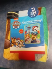 Nickelodeon Paw Patrol Silky Plush Throw 40in x 50 in New Condition