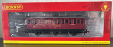 Hornby R40124 BR 6 Wheel Coach 3rd Class With Fitted Lights E31070 - Era 4, BNIB