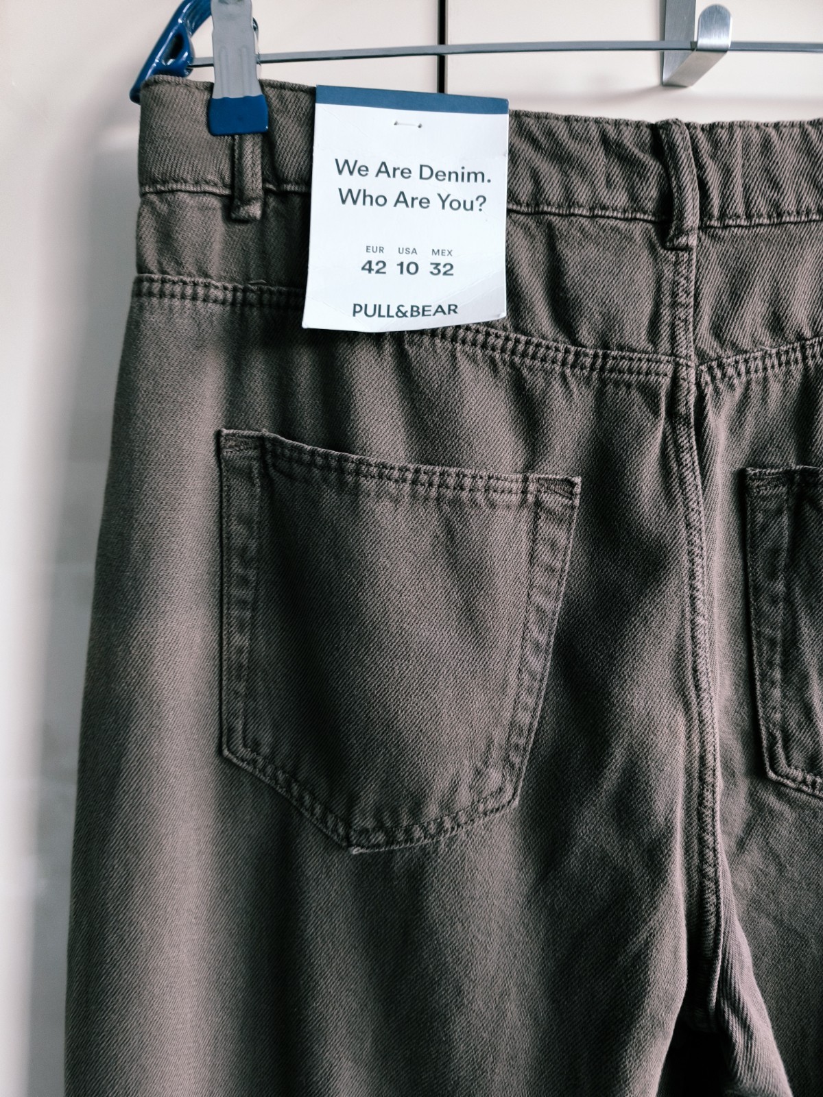 Beautiful new vintage flared brown men's jeans by Pull and Bear, size 42 image 10