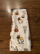 Peanuts 55x70 snoopy Woodstock Halloween boo blanket