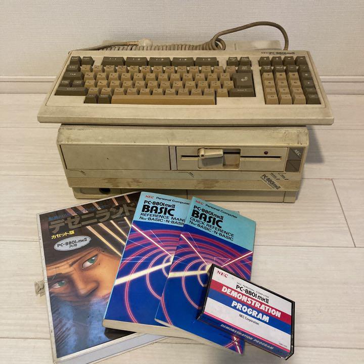 NEC PC-8801mkⅡ main unit, keyboard, manual, game software NEC PC-8801mkⅡ main unit, keyboard, manual, game software