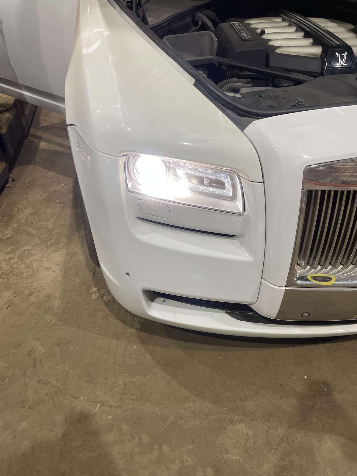Front Right Headlight Headlamp 7211444 Rolls Royce Ghost Series I 2009-14 *Note*