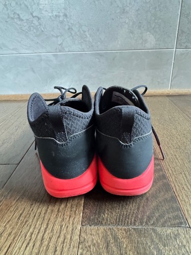 Jungen Nike Air Jordan Reveal Turnschuhe Sneaker, schwarz/rot, Größe 2Y - Bild 3 von 6