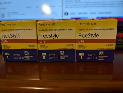 Freestyle Lite Blood Glucose Test Strips. 1 Box = 100 Strips. Auction for 1 box.