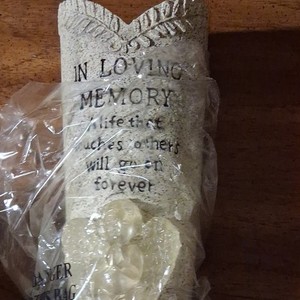 In Loving Memory Pet Urn Memorial Keepsake with Engraved Message