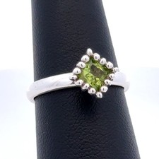 Stunning 925 Sterling Silver Square Peridot Solitaire August Birthstone Ring