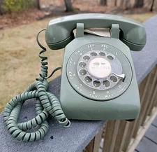 Vintage Bell System Western Electric Green Rotary Dial Desk Telephone Phone 500