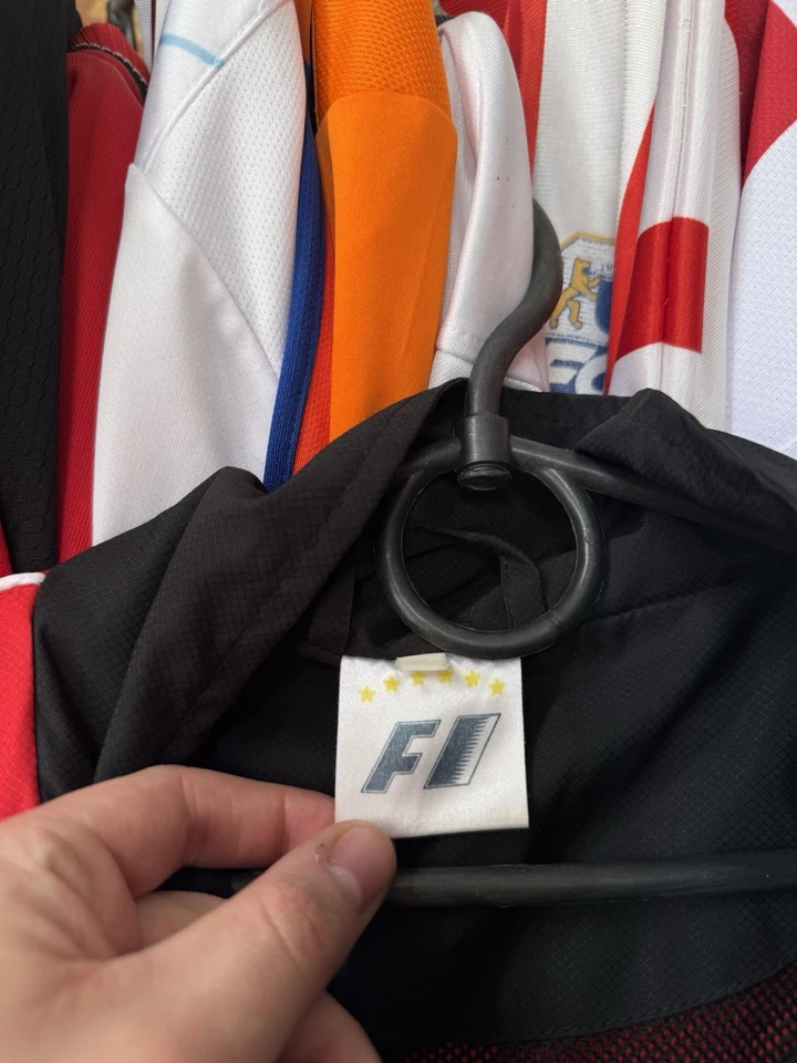 Vintage Red Bull Vodafone Ducati F1 Team Jacket Racing Red Size L Formula 1 - Image 3 of 4