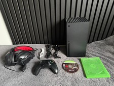 Microsoft Xbox Series X 1TB Bundle Game and Headset