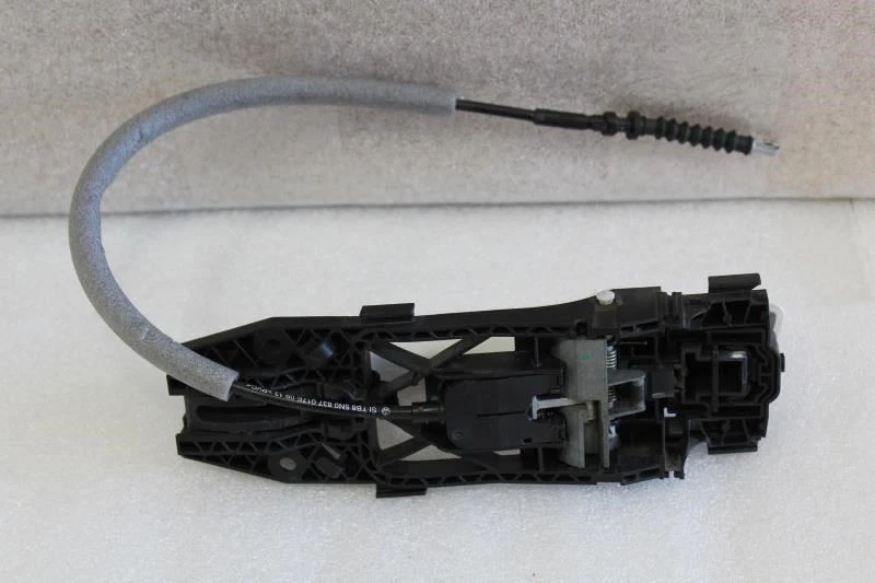 Volkswagen Golf 2014 conductor izquierdo manija puerta delantera hatchback blanco (rasguños) Foto 2 de 4