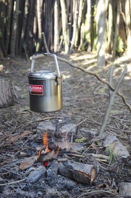 maticom002　ホットン　Bull Dog Billy Can Vintage Camping Gear | Vintage Bulldog Brand Pots | Pineandbear