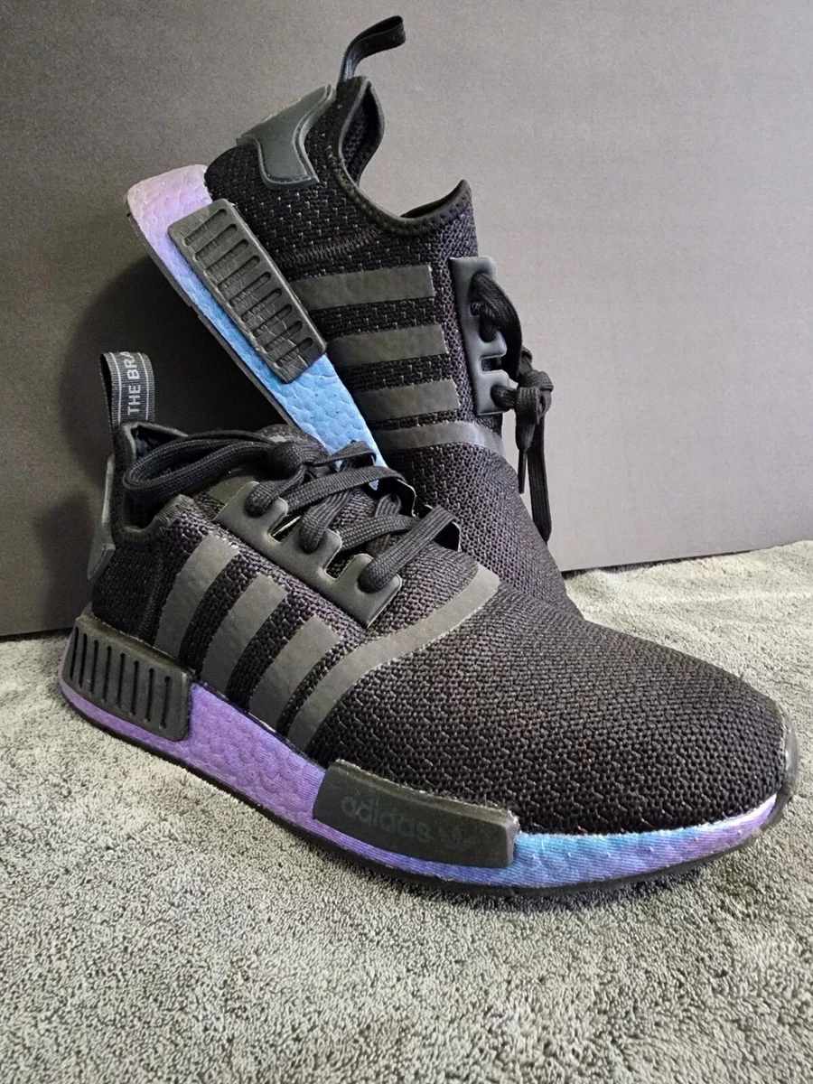 adidas gazelle silver green womens Adidas Men's NMD R1 V2 Black Shoes main image 1