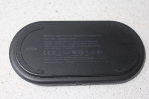 Belkin Boost Charge Pro two magnetic charging pad - 第 1/2 張圖片