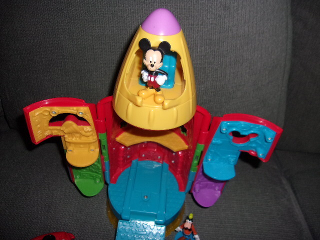 mickey rocket ship