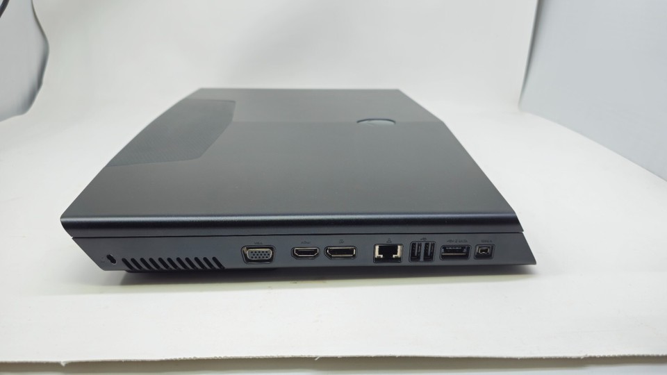 Alienware M17x R2 Laptop i7-720QM 1.60GHz, 8GB RAM, 160GB SSD, Radeon ...