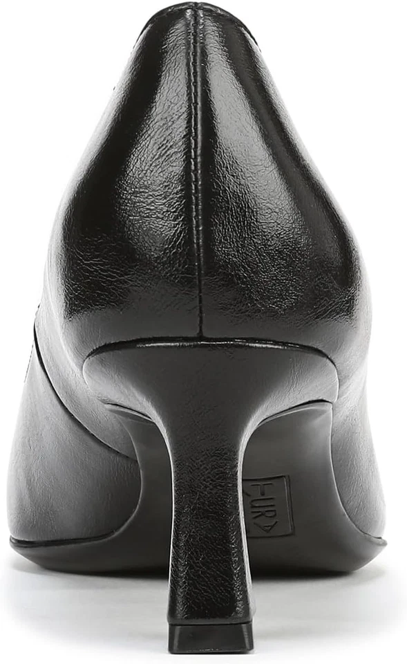 Bomba para mujer Naturalizer Tylan punta puntiaguda negra 10W Foto 3 de 4