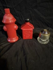 lot of 3 Vintage AVON Spicy After Shave fire alarm box, fire hydrant and light