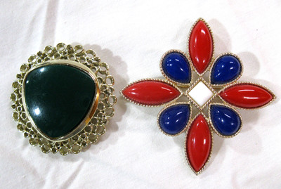 2 Emmons Brooches Gold Tone Colorful Vintage MOD Estate Jewelry VGC
