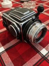 Hasselblad 500 C/M Late Camera Carl Zeiss Planar 80mm f/2.8 A12 Back WLF Kit