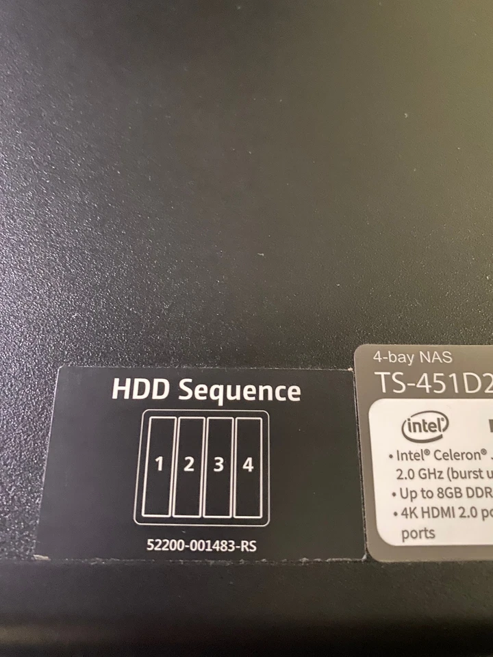 NAS QNAP 4 bay TS-451D2 - Immagine 2 di 4