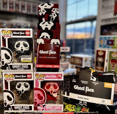 SCREAM GHOST FACE SET 3 LE Funko Pops AMAZON GLOW, VALENTINE, SCREAM PAJAMA Sock