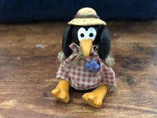 Sweet RUSS BERRIE & CO #14033 Mini-kins Minikins Crow Figurine Shelf Sitter 3"