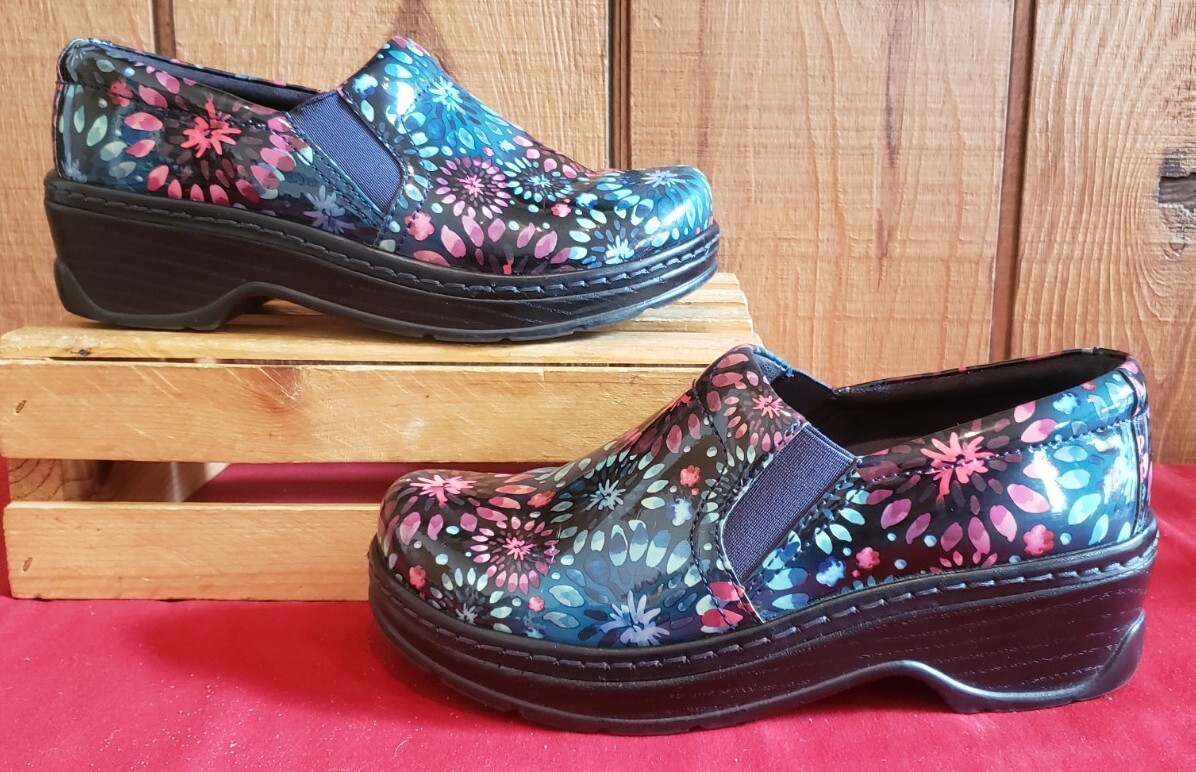 Klogs Slip Resistant Leather Nurse Clogs Naples Blue Dahlia 0400 Women