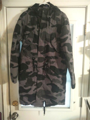 DIVIDED H\u0026M Hooded Gray Camo Parka 