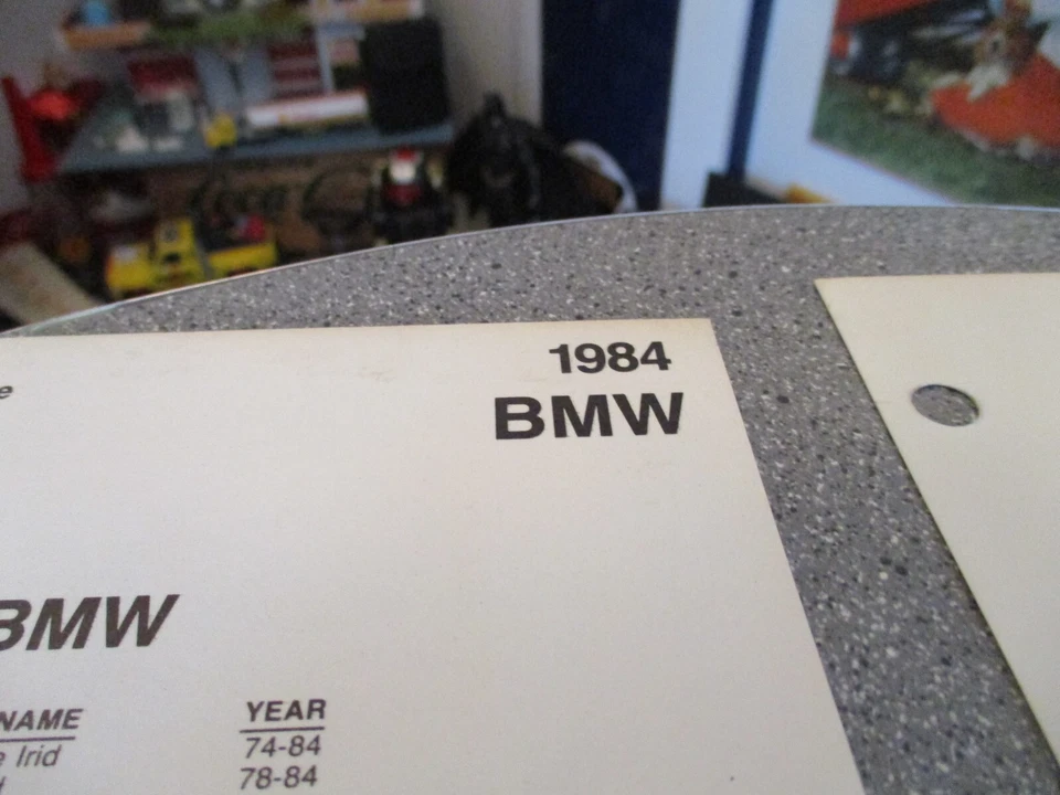 PAINT COLOR REFERENCE SAMPLE PAINT CHIPS R-M BMW  1977 TO 1984 COLOURS - Image 3 of 3