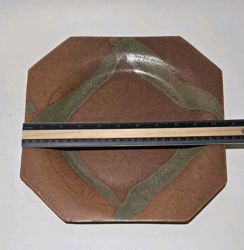 Juego de 2 platos (cena y ensalada) de gres firmados octágono arte cerámica de estudio de colección - Imagen 11 de 14
