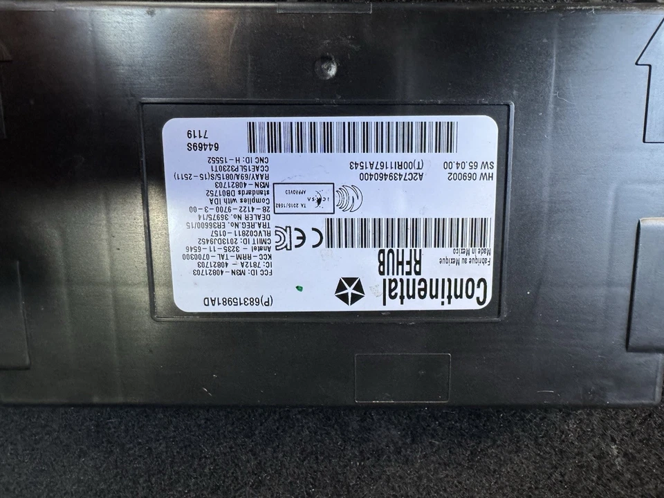 2017 Dodge challenger hellcat Manuel Hub Receiver - Mopar (68283458AC) - Image 4 of 4