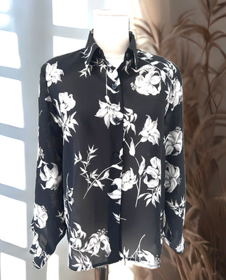 Chaus Petite Women s Black White Floral Button Down Blouse Size 10P NWT