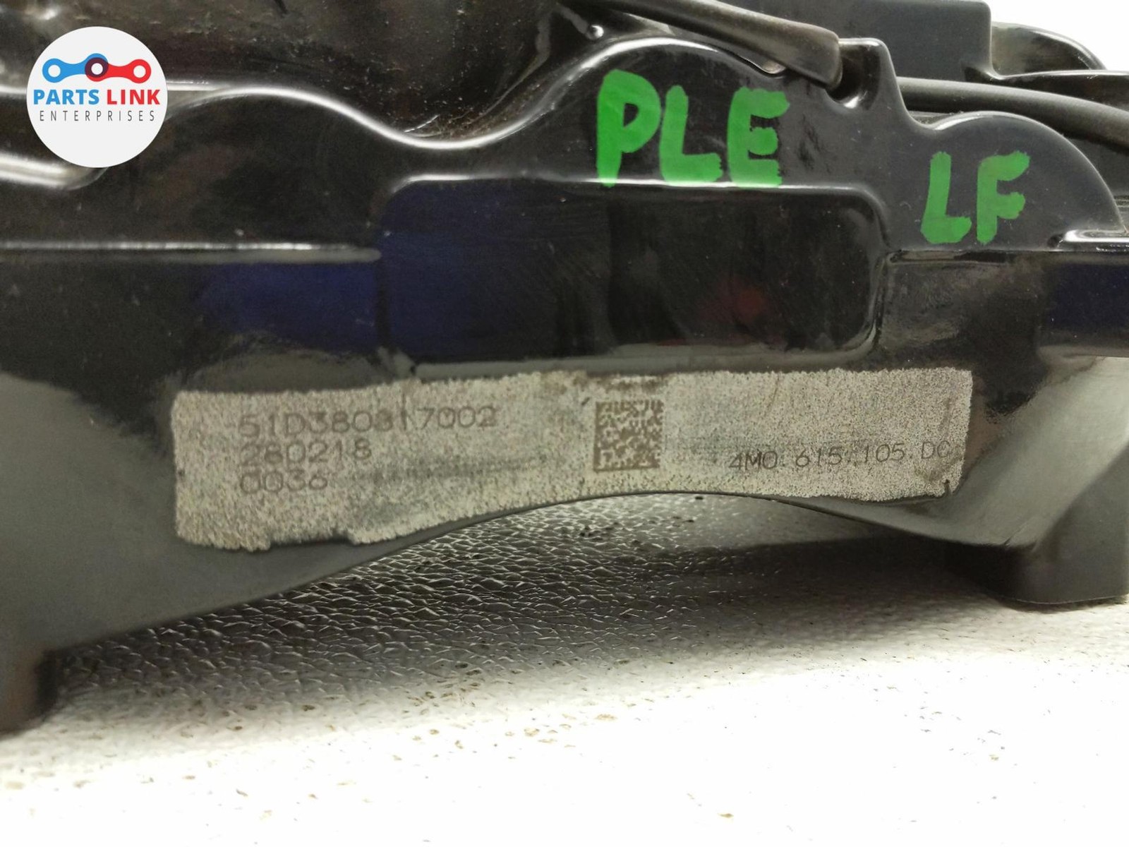 2016-20 BENTLEY BENTAYGA FRONT DISC BRAKE CALIPER 6 POT SET BLACK 4.0L 3K OEM