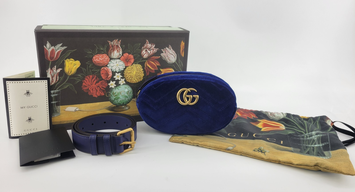 New Gucci Marmont Blue Velvet Belt Bag w/Dust Bag Original Open