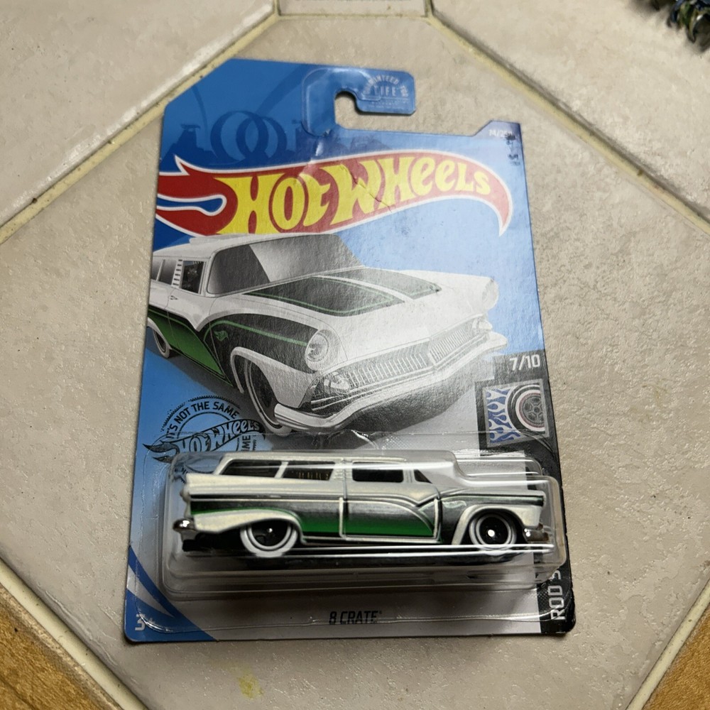 Hot Wheels Rod Squad 7/10 8 Crate 74/250 White