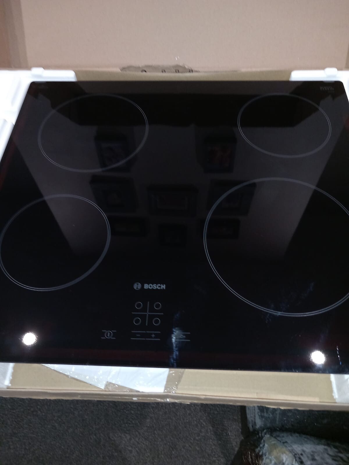 Bosch PKE611D17E 4 Burner Black Glass Electric Ceramic Hob for sale