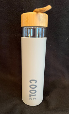 Santa Barbara Design Studio Water Bottle ''Cool Down'' Silicone Sleeve Bamboo Lid