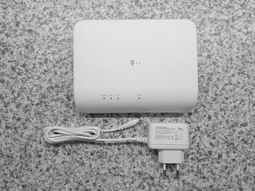 Telekom Glasfaser Modem (ONT), gigabitfähig, wie neu, mit Originalnetzteil