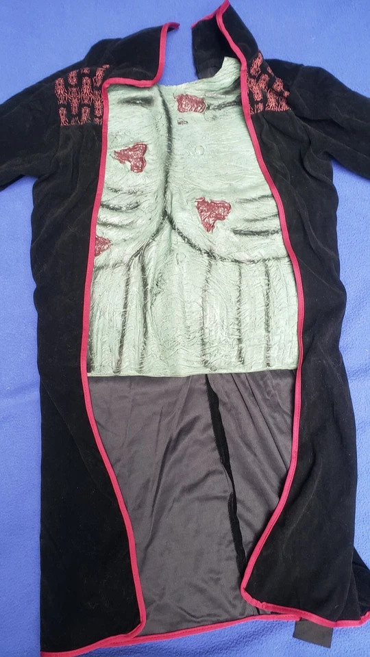 Rubie’s Medium Zombie Cofre con Pirata Vimpire Chaqueta Niños Disfraz de Halloween  Foto 2 de 4